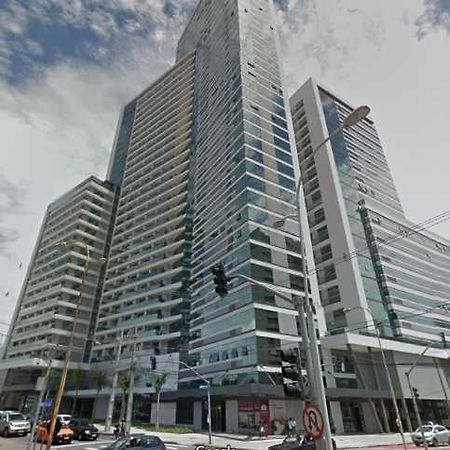 Estudio Moderno Com Linda Vista Para A Serra Curitiba Luaran gambar