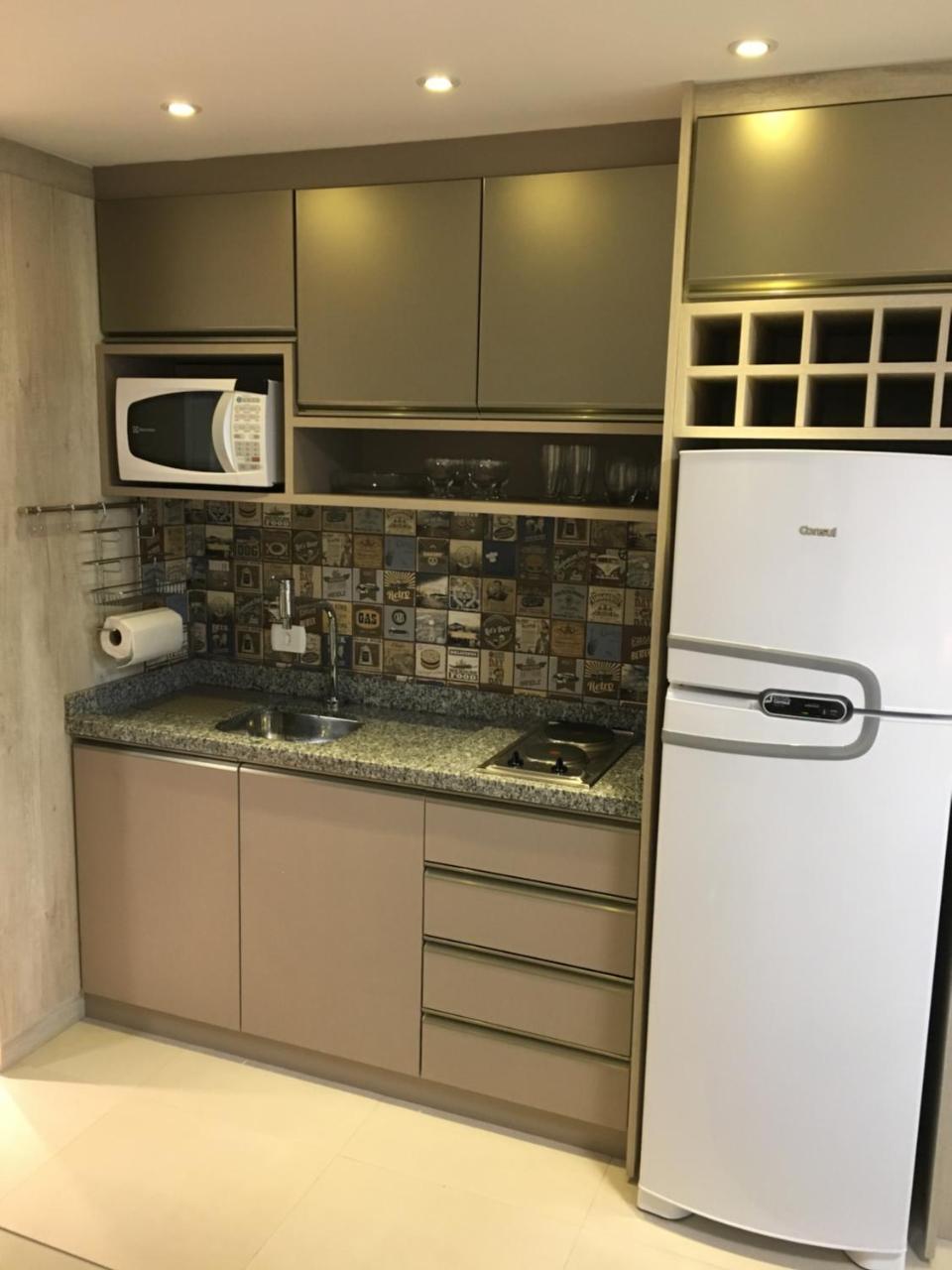 Estudio Moderno Com Linda Vista Para A Serra Curitiba Luaran gambar